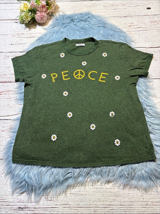 Lauren Moshi Tops - Lauren Moshi PEACE Daisy Green Short Sleeve Tee sz M